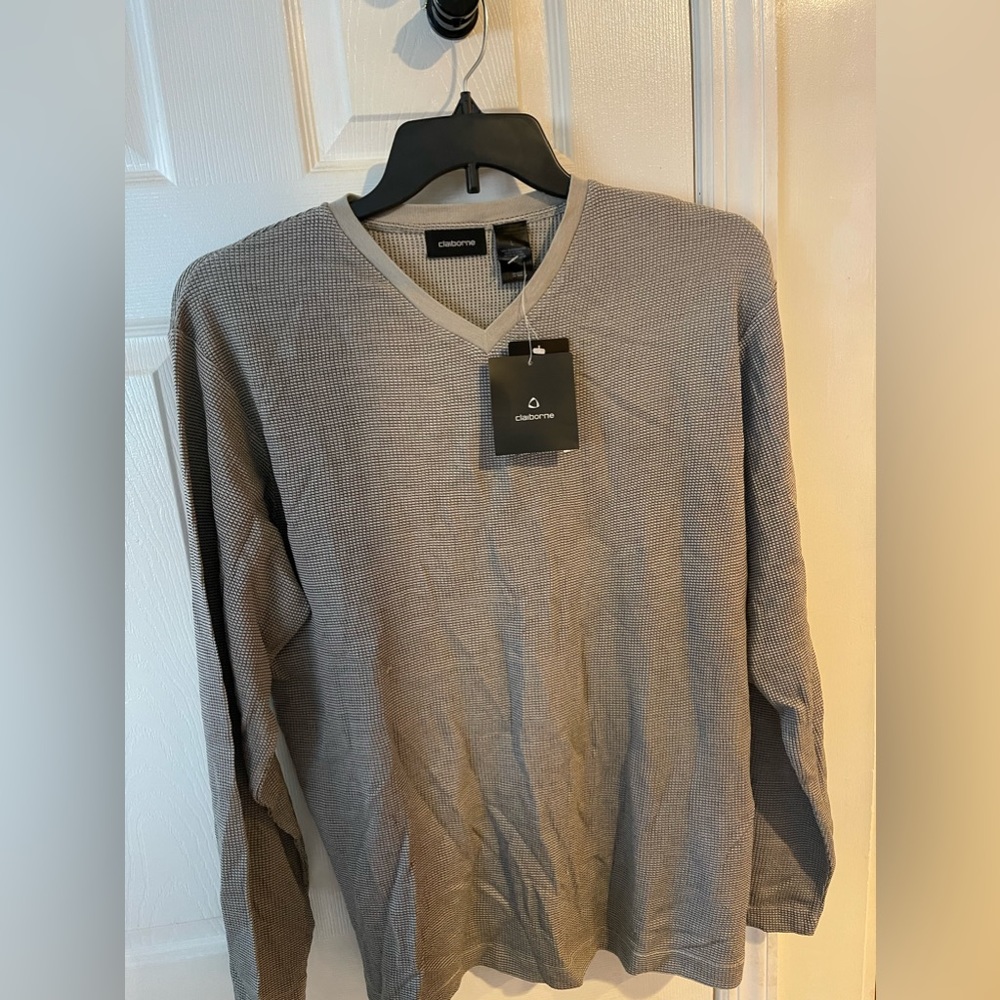 Claiborne Grey Men’s V-Neck Sweatshirt/ 100% Silk/ New With Tags